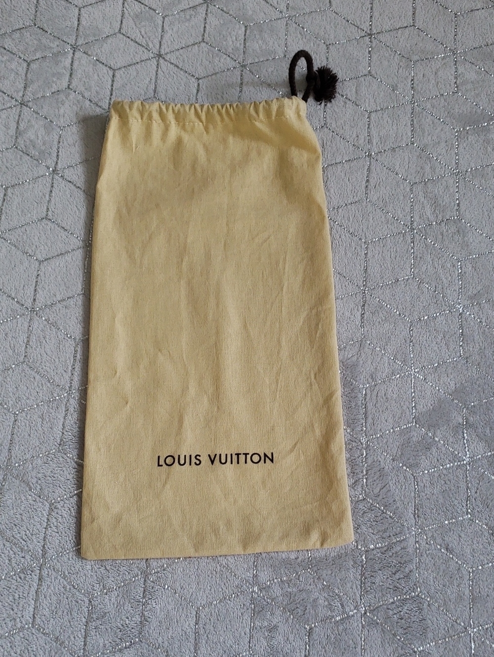 LOUIS VIUTTON | Beige Dust Bag
